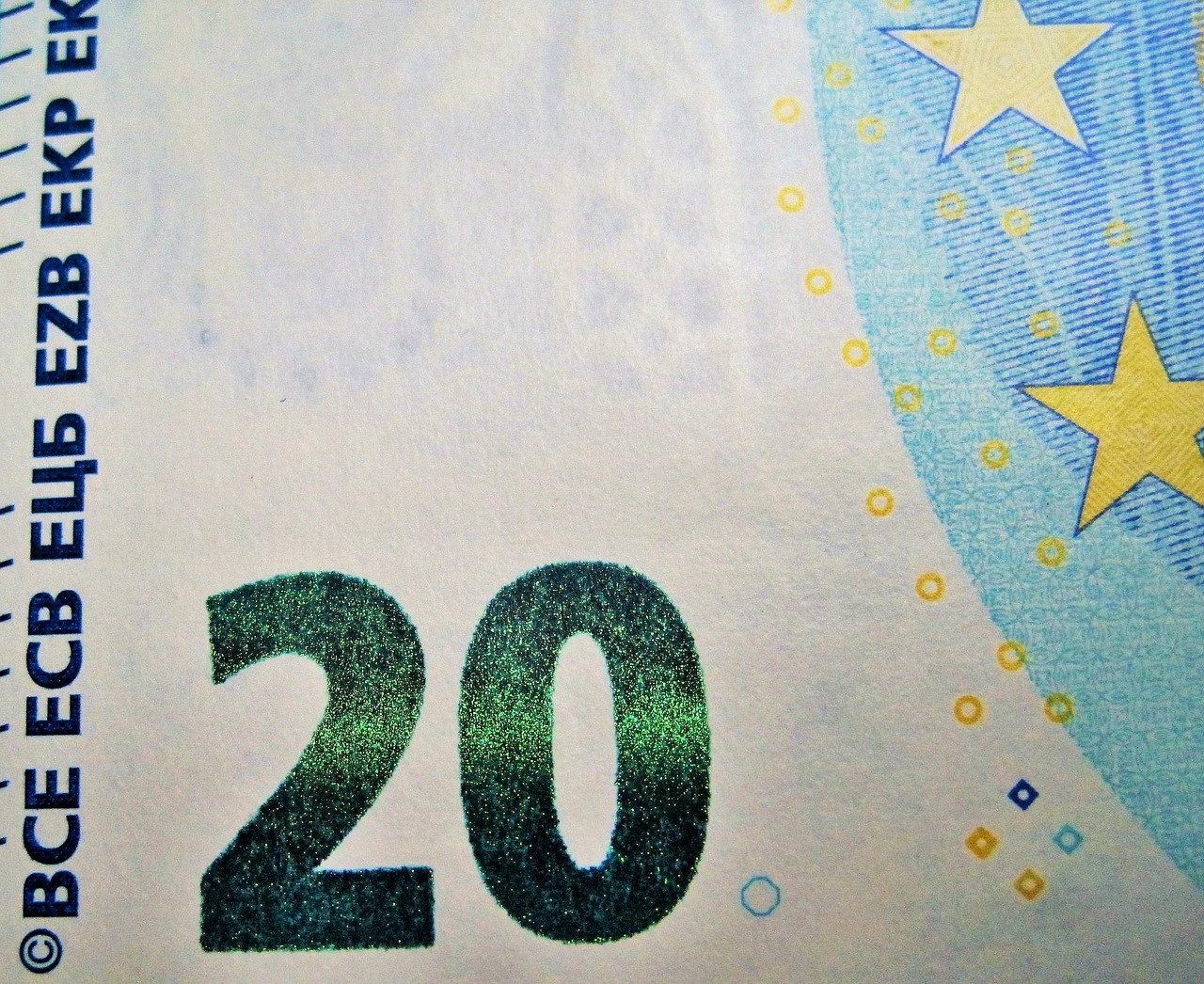 20代の同棲生活で貯金を増やすためのコツは？
