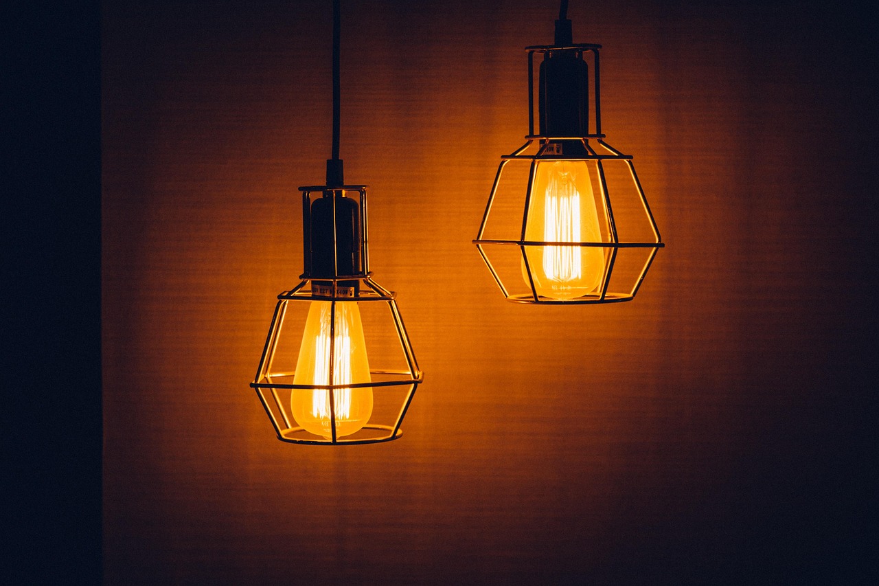 同棲における電気代の平均はどのくらい？