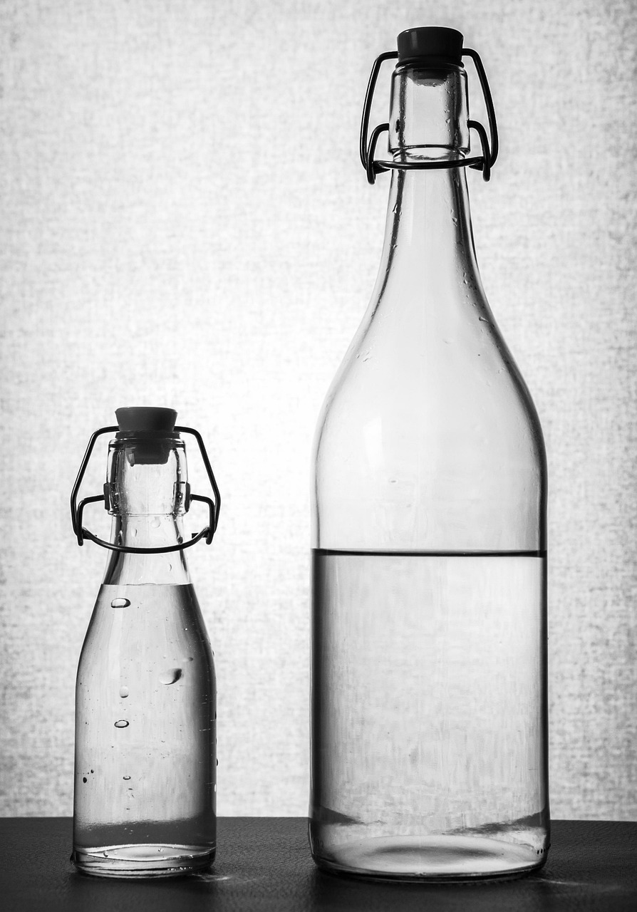 同棲生活での共同口座のメリットと注意点は？