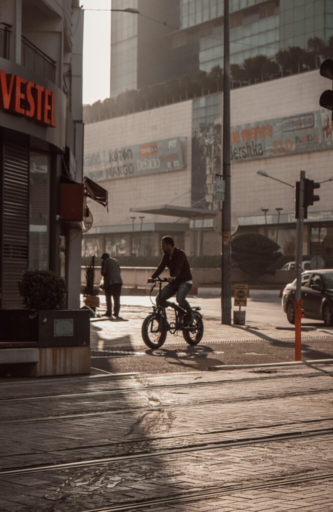 二人暮らしの生活費は20万で足りるのか？